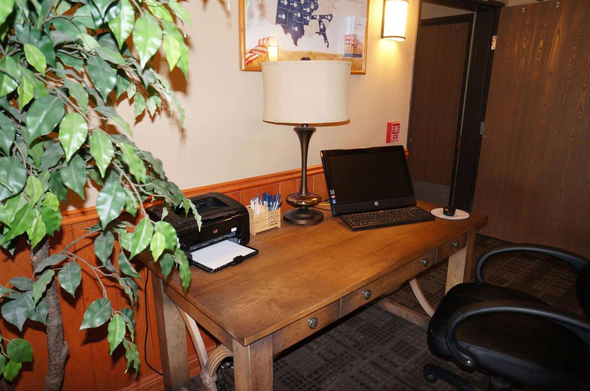Americinn By Wyndham Baldwin Buitenkant foto