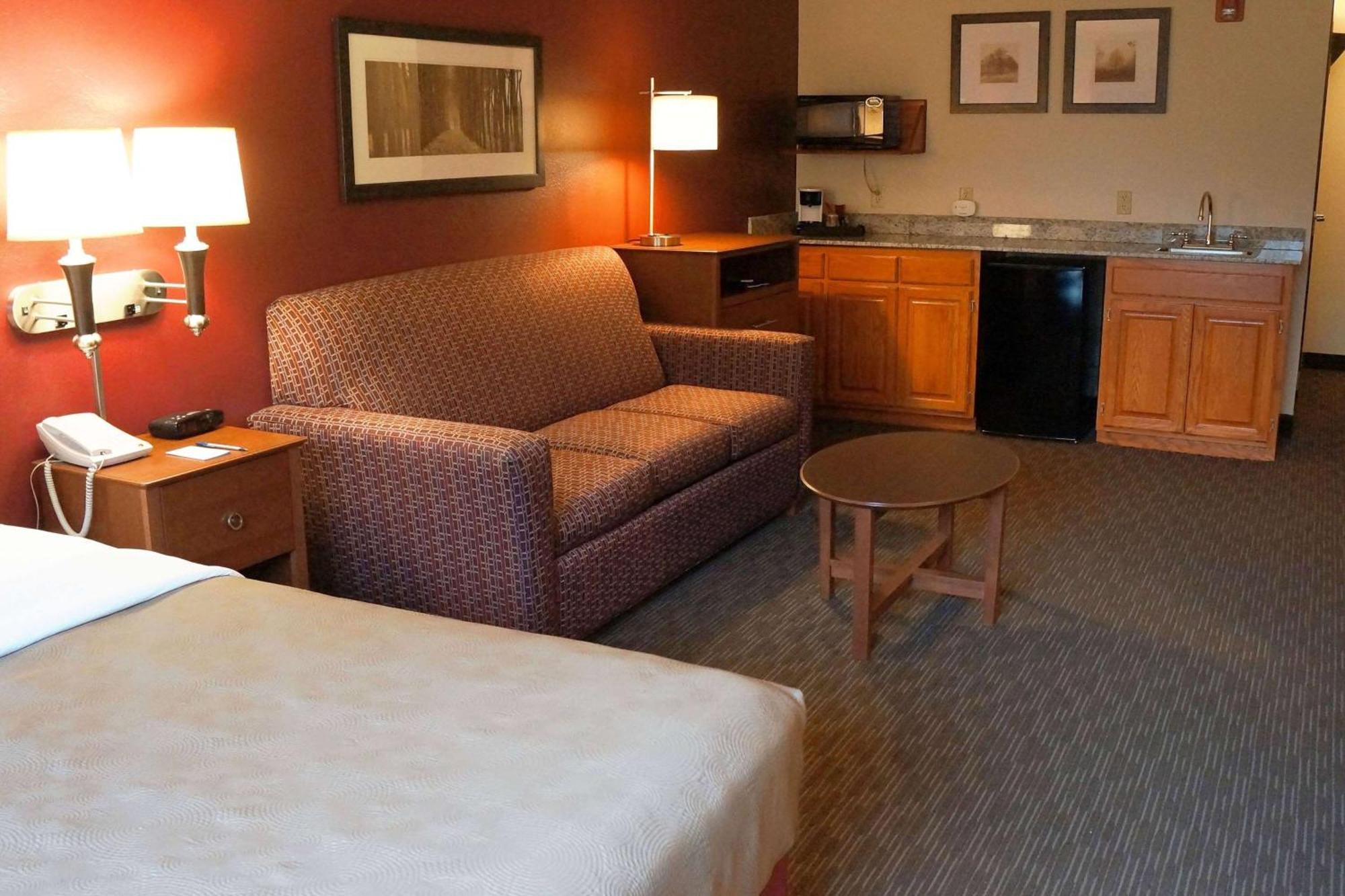 Americinn By Wyndham Baldwin Buitenkant foto