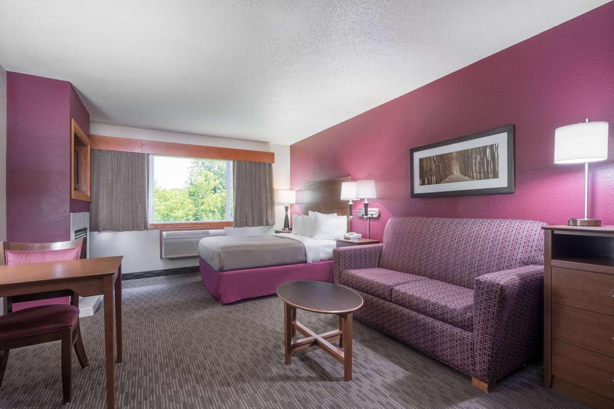 Americinn By Wyndham Baldwin Buitenkant foto
