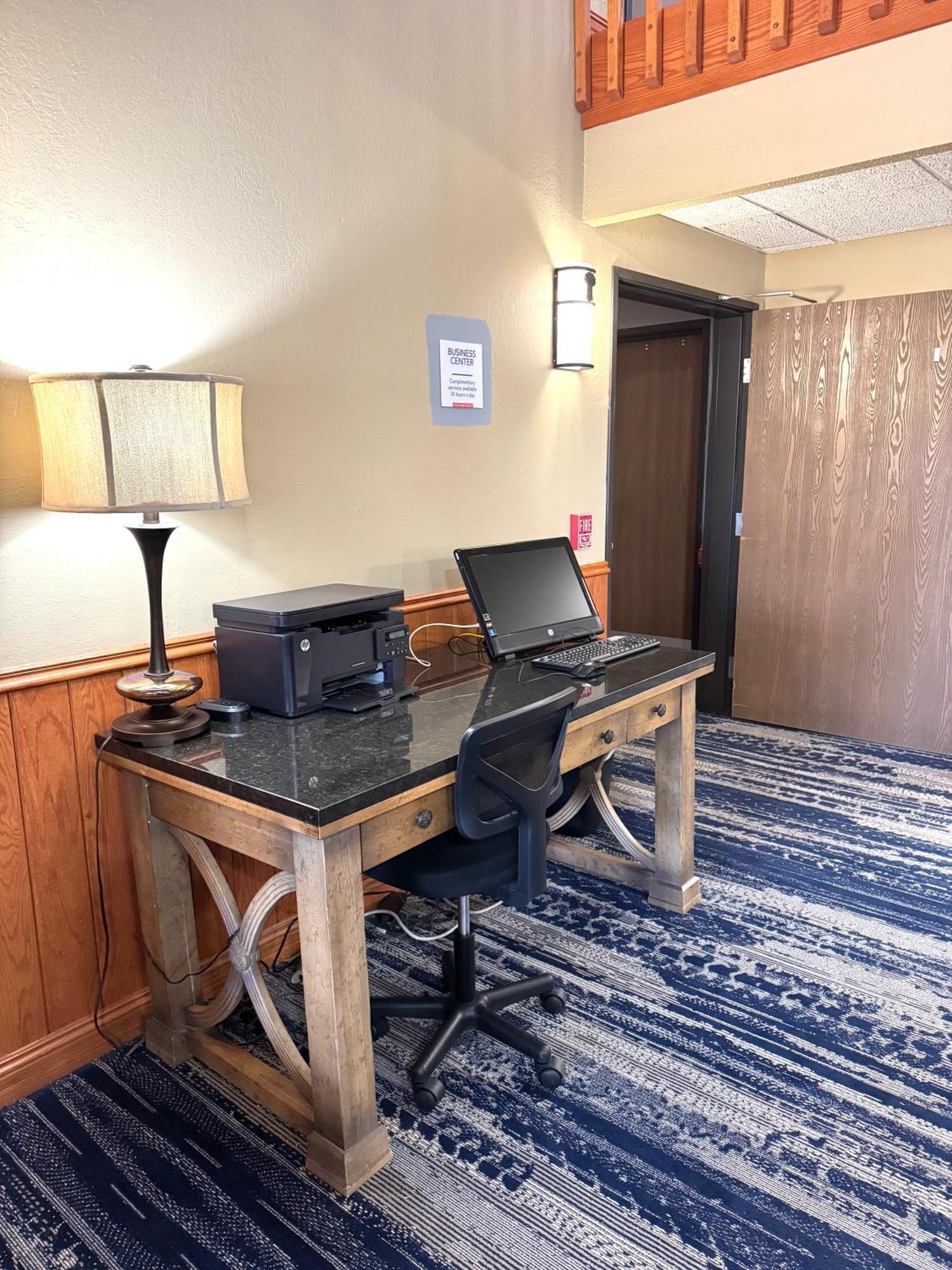 Americinn By Wyndham Baldwin Buitenkant foto