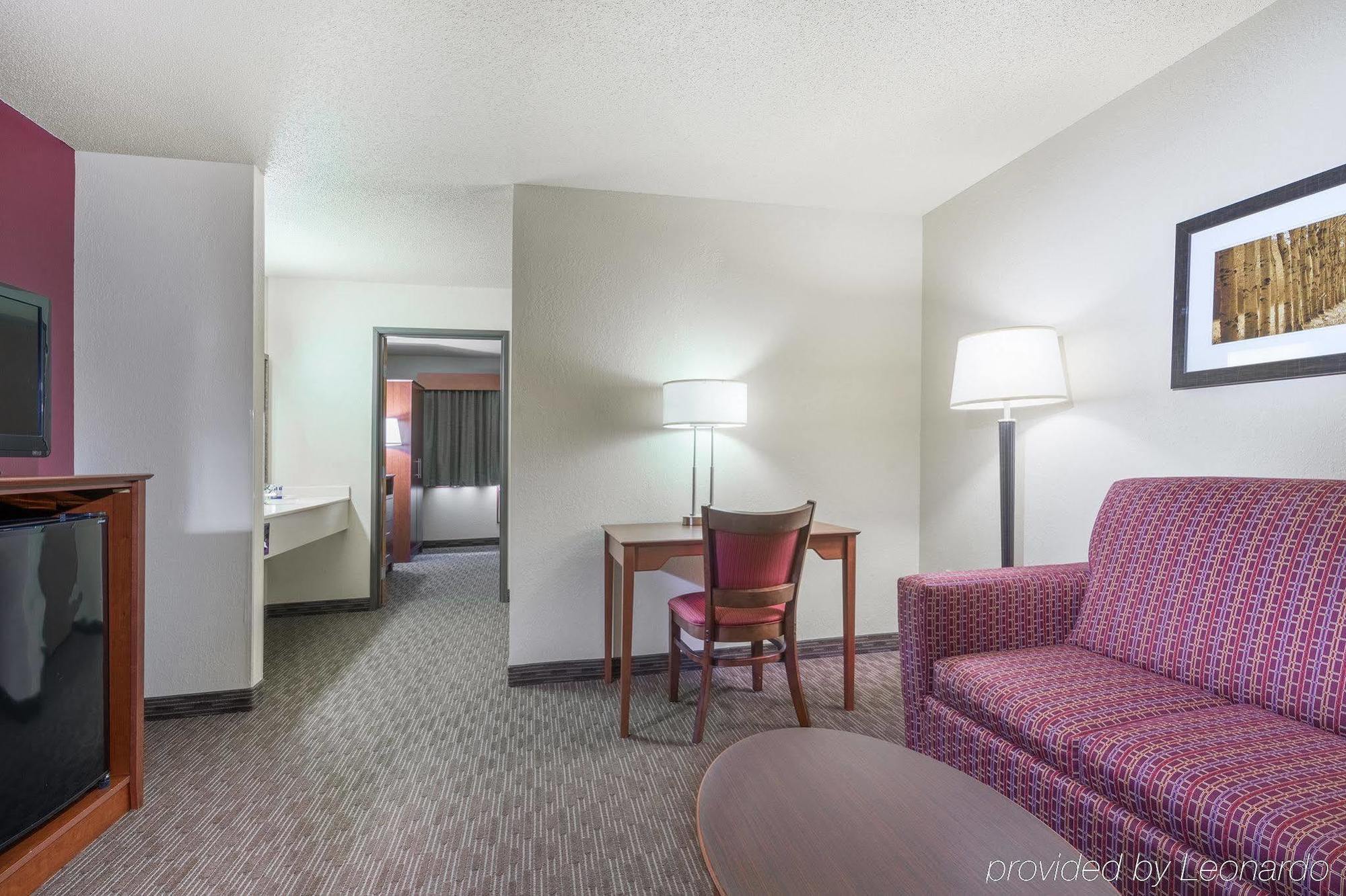 Americinn By Wyndham Baldwin Buitenkant foto