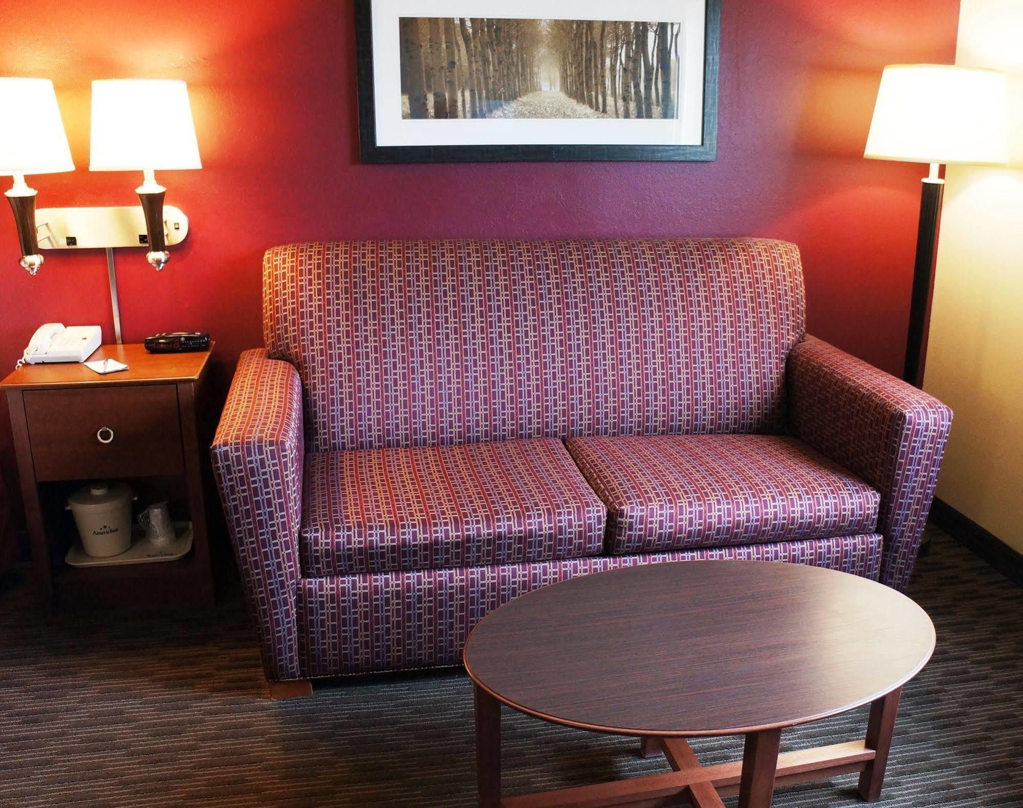 Americinn By Wyndham Baldwin Buitenkant foto