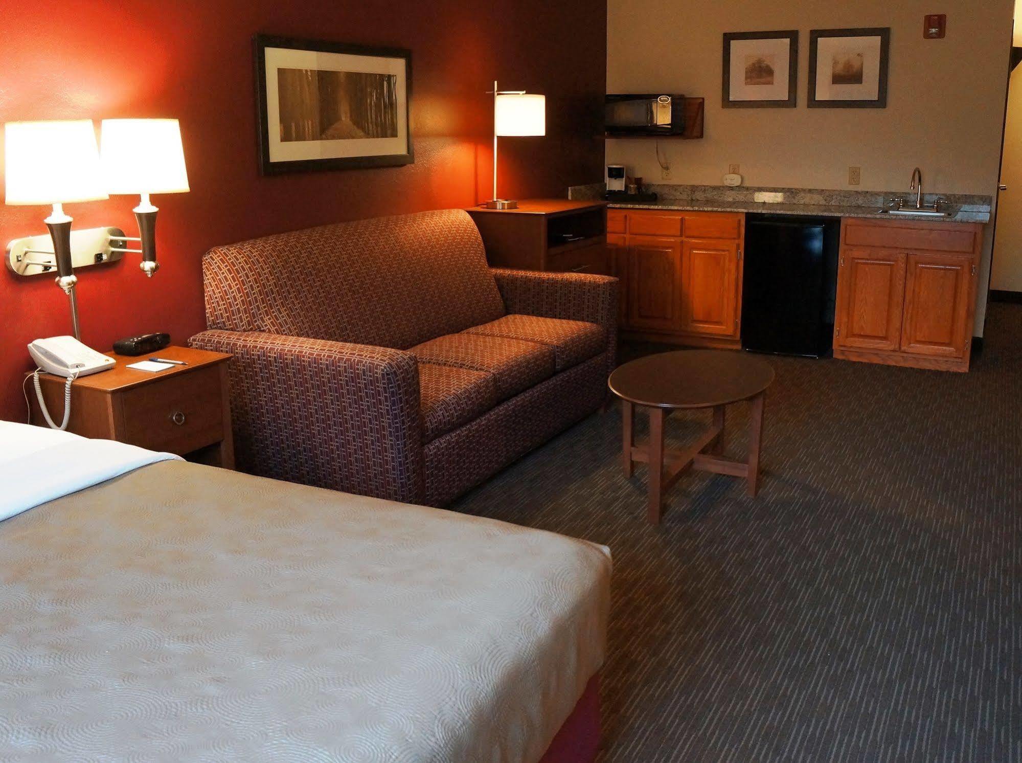 Americinn By Wyndham Baldwin Buitenkant foto